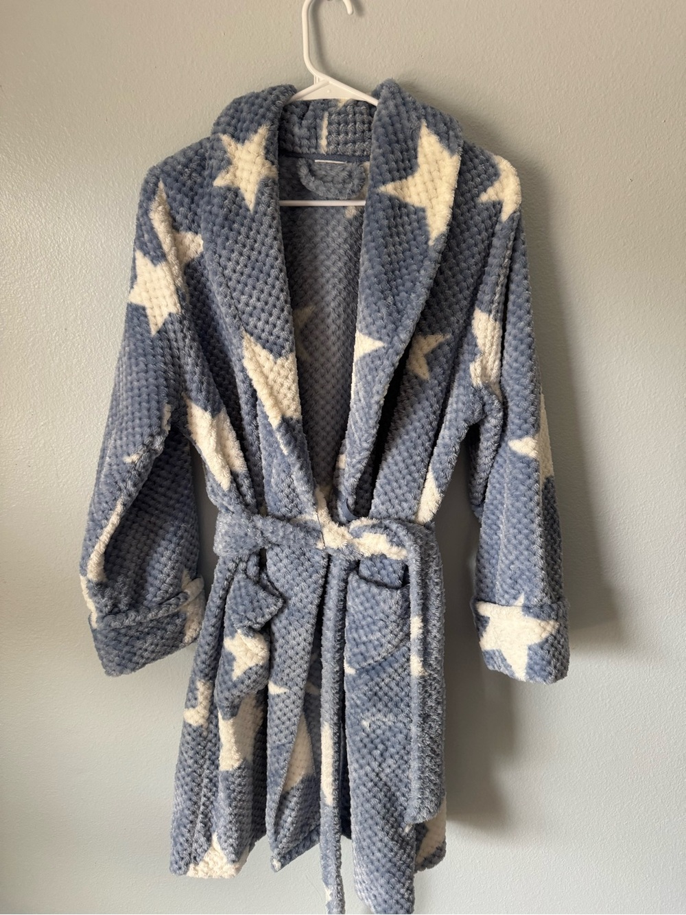Women’s Plush Blue & White Star Print Bathrobe Soft Tie Waist Cozy Spa Robe